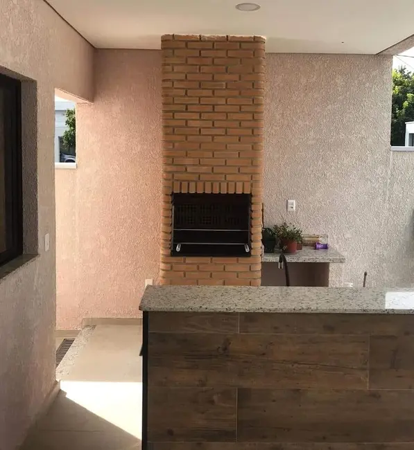 Casa com 3 quartos à venda, 280m2 em Centro, Tremembe - SP - imagem 5 Foto 5 de Casa com 3 quartos à venda, 280m2 em Centro, Tremembe - SP