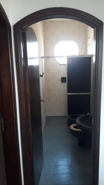 Foto 3 de Sobrado com 4 quartos à venda, 374m2 em Vila Resende, Cacapava - SP