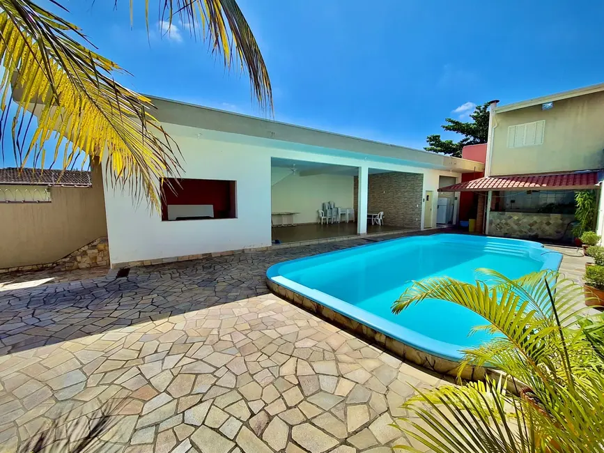 Foto 2 de Casa com 1 quarto à venda em Vila São José, Taubate - SP