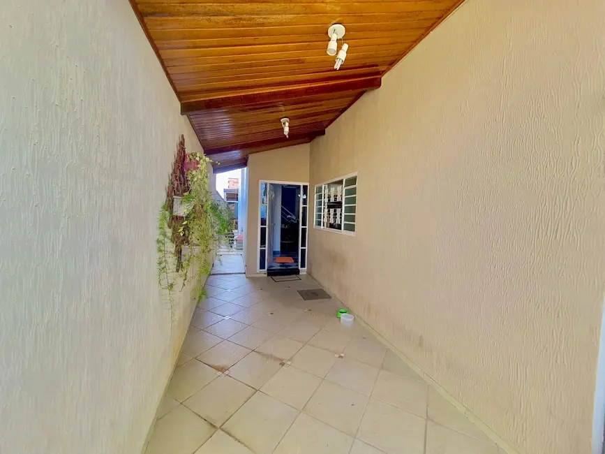Foto 2 de Sobrado com 3 quartos à venda, 174m2 em Residencial Novo Horizonte, Taubate - SP