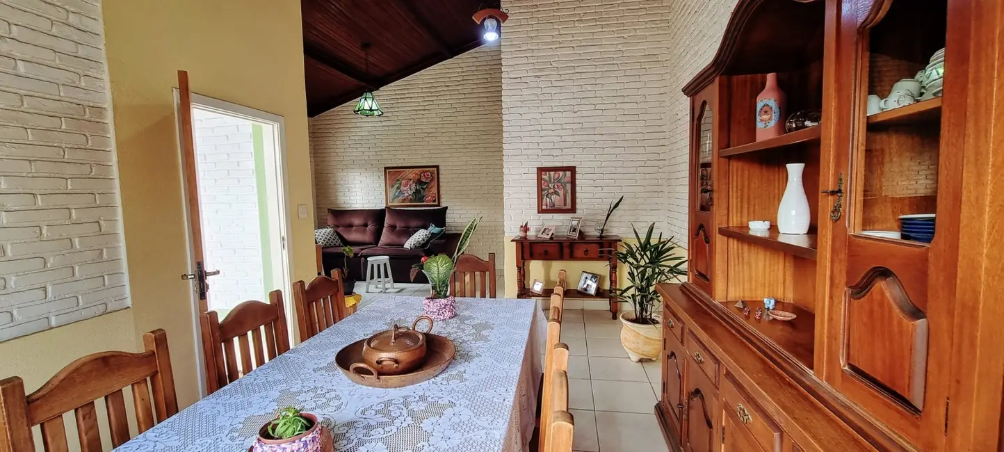 Foto 4 de Casa com 5 quartos à venda, 145m2 em Bela Vista, Pindamonhangaba - SP