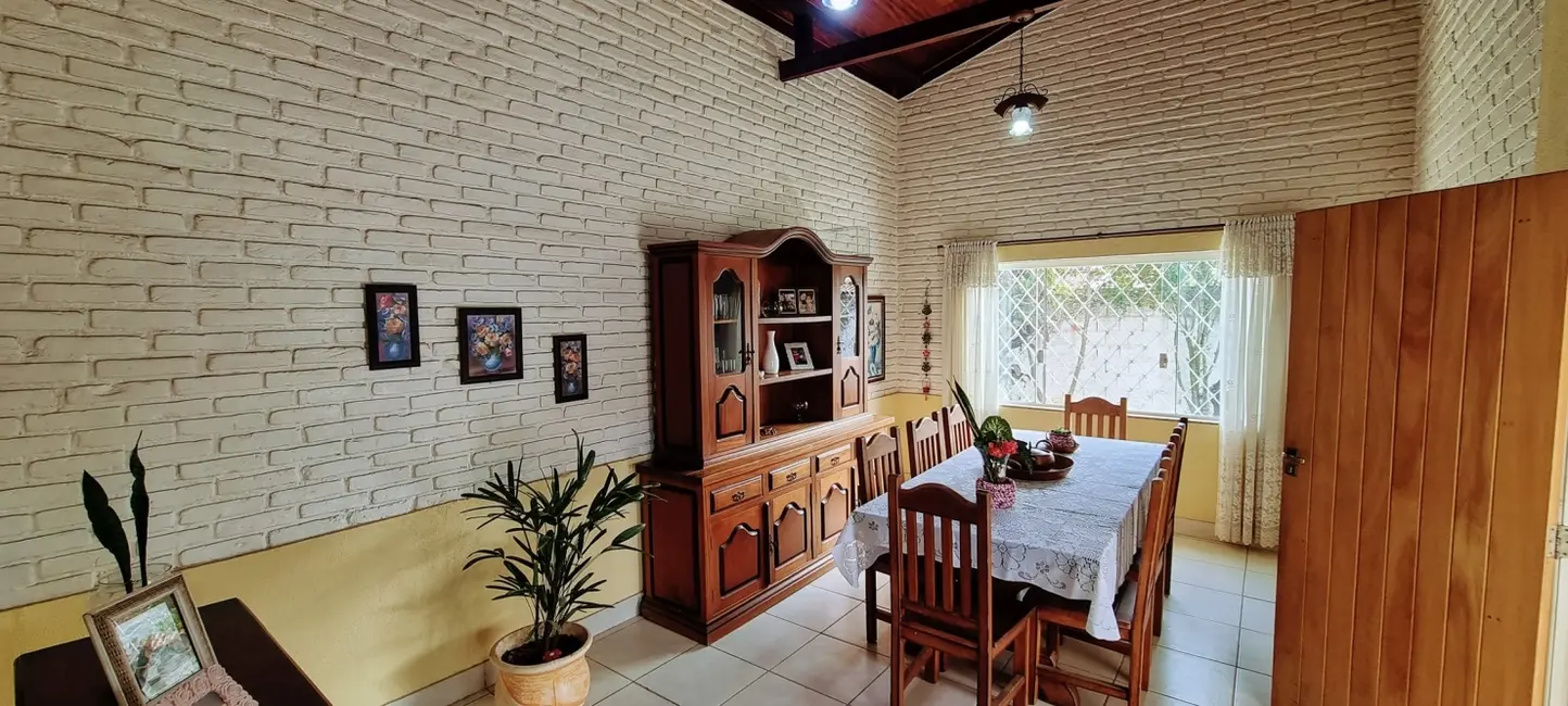 Foto 8 de Casa com 5 quartos à venda, 145m2 em Bela Vista, Pindamonhangaba - SP