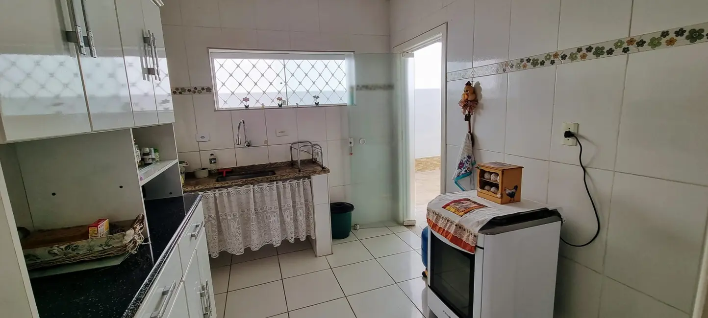 Foto 9 de Casa com 5 quartos à venda, 145m2 em Bela Vista, Pindamonhangaba - SP