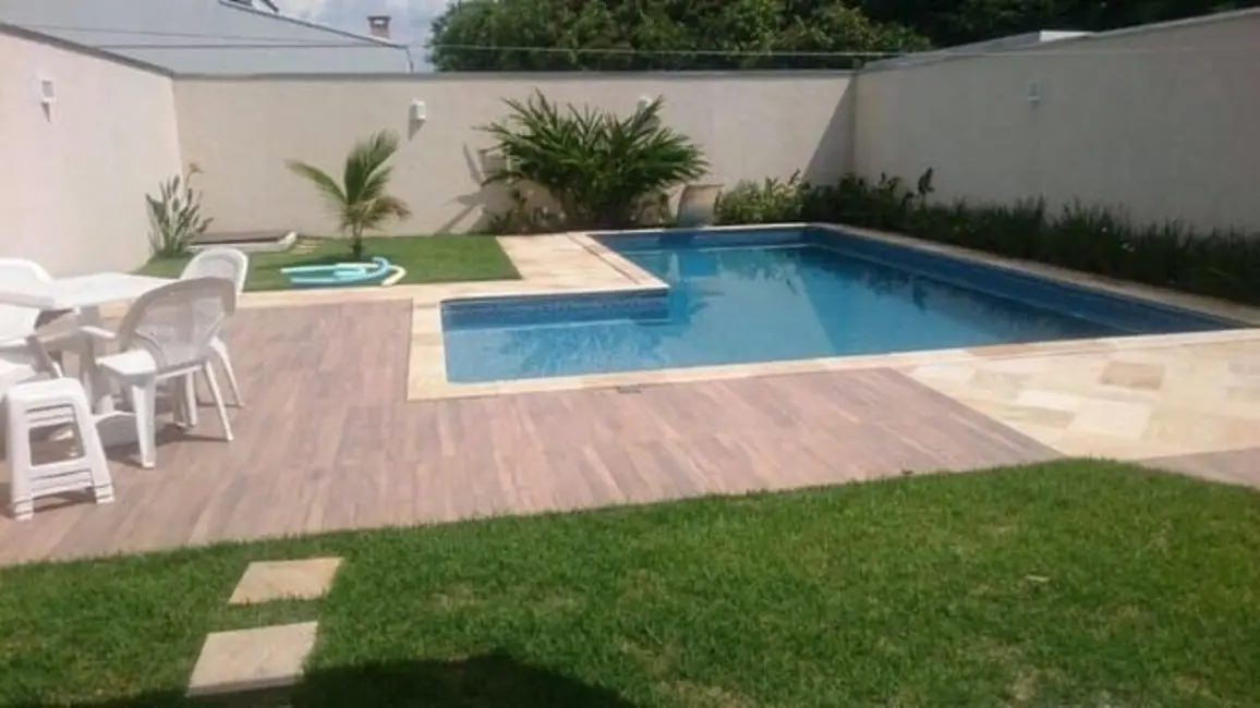 Foto 6 de Sobrado com 3 quartos à venda, 254m2 em Tremembe - SP