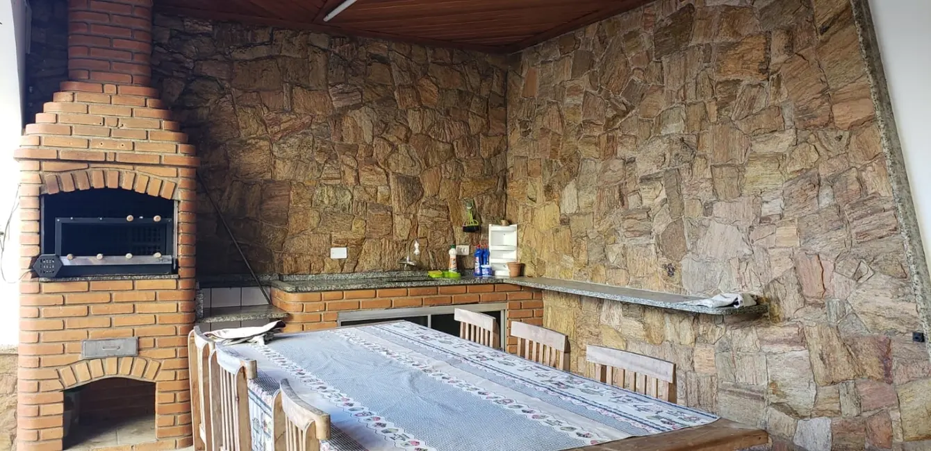 Foto 6 de Casa com 3 quartos à venda, 179m2 em Jardim da Luz, Taubate - SP