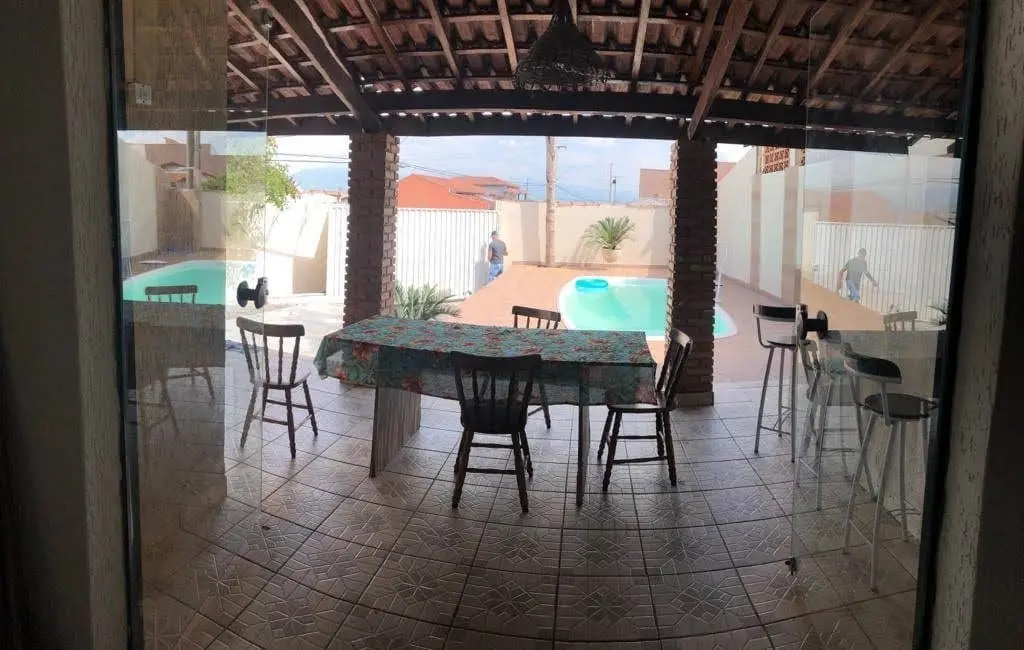 Foto 4 de Sobrado com 3 quartos à venda, 150m2 em Pindamonhangaba - SP