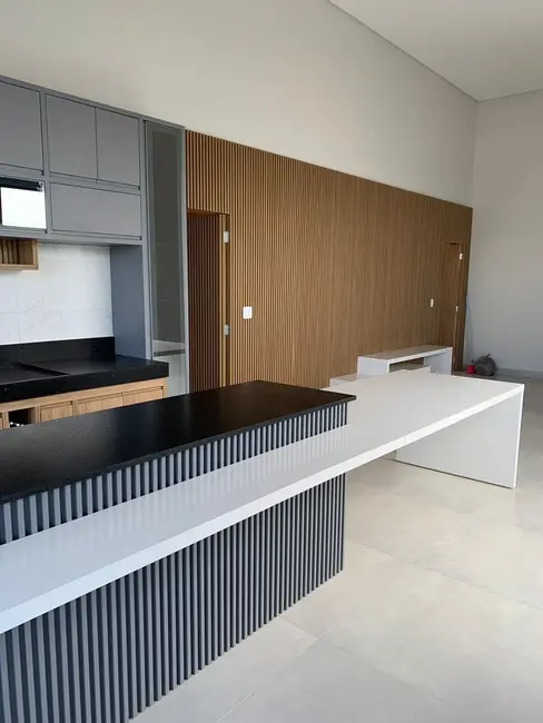 Foto 4 de Casa de Condomínio com 3 quartos à venda, 143m2 em Jardim Marlene Miranda, Taubate - SP