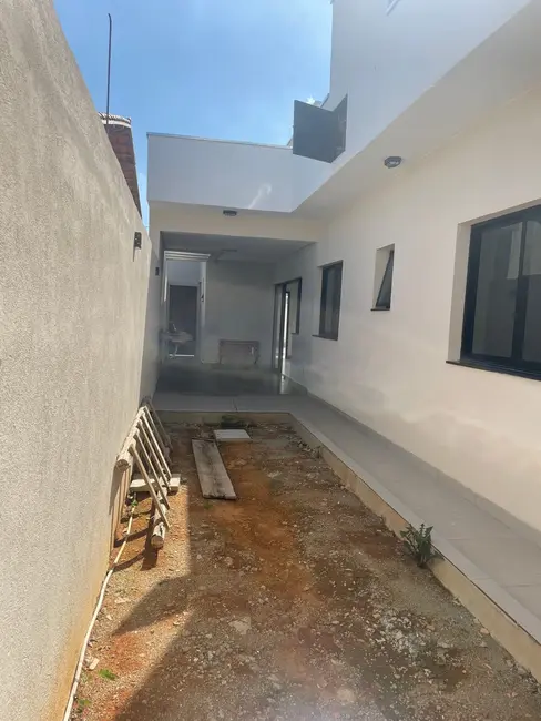 Foto 3 de Casa com 3 quartos à venda, 106m2 em Pindamonhangaba - SP