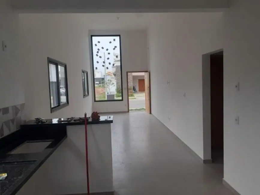 Foto 2 de Casa de Condomínio com 3 quartos à venda, 142m2 em Bairro do Grama, Cacapava - SP