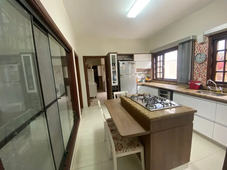 Foto 6 de Casa com 3 quartos à venda, 390m2 em Internacional Park, Guaratingueta - SP