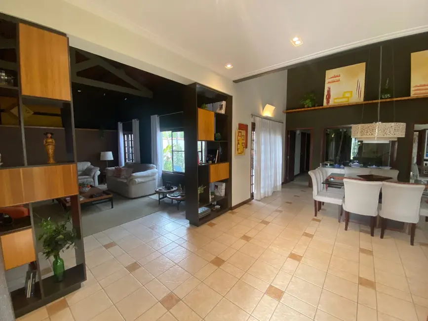 Foto 2 de Casa com 3 quartos à venda, 390m2 em Internacional Park, Guaratingueta - SP