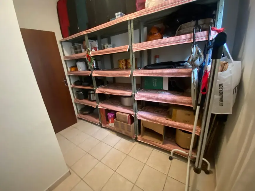 Casa com 3 quartos à venda, 390m2 em Internacional Park, Guaratingueta - SP - imagem 8 Foto 8 de Casa com 3 quartos à venda, 390m2 em Internacional Park, Guaratingueta - SP