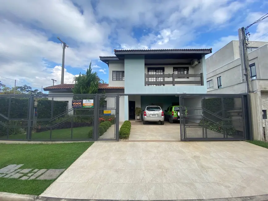 Foto 1 de Casa com 3 quartos à venda, 390m2 em Internacional Park, Guaratingueta - SP