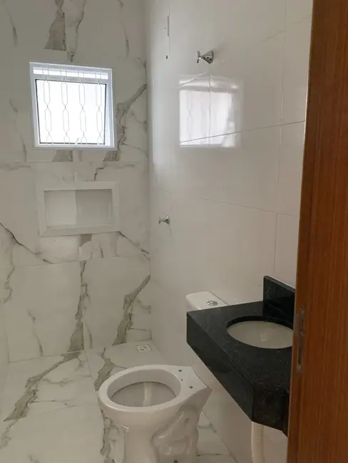 Foto 7 de Casa com 2 quartos à venda, 65m2 em Residencial Estoril, Taubate - SP