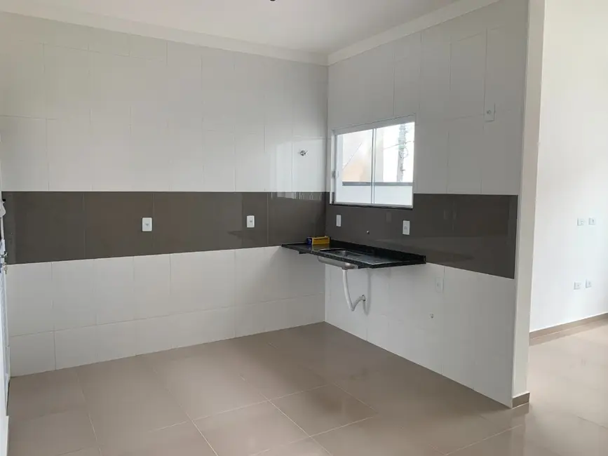 Foto 3 de Casa com 2 quartos à venda, 65m2 em Residencial Estoril, Taubate - SP