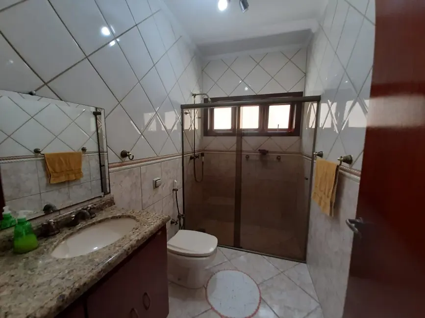 Foto 3 de Casa com 3 quartos à venda, 237m2 em Crispim, Pindamonhangaba - SP