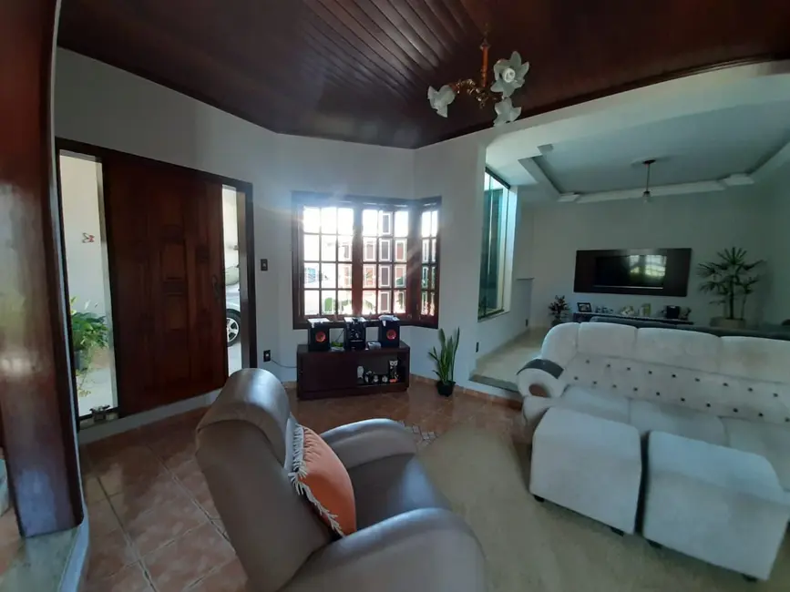 Foto 4 de Casa com 3 quartos à venda, 237m2 em Crispim, Pindamonhangaba - SP