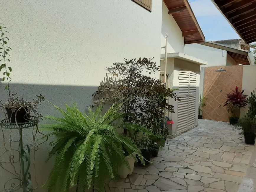 Foto 9 de Casa com 3 quartos à venda, 237m2 em Crispim, Pindamonhangaba - SP