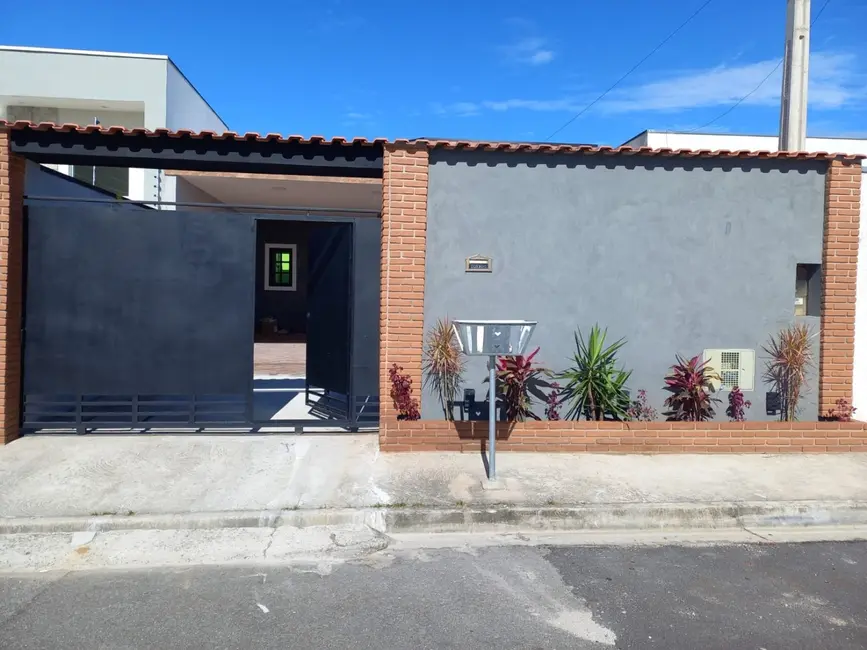 Foto 2 de Casa com 2 quartos à venda, 120m2 em Pindamonhangaba - SP