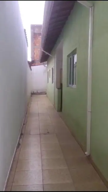 Foto 1 de Casa com 2 quartos à venda, 131m2 em Pindamonhangaba - SP