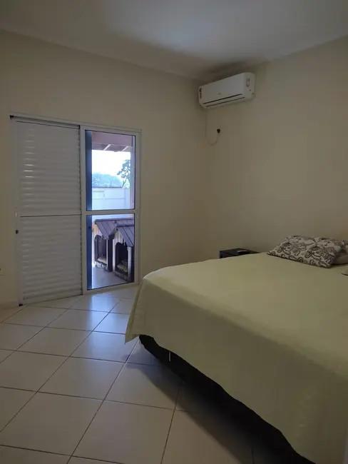 Foto 2 de Casa com 3 quartos à venda, 255m2 em Socorro, Pindamonhangaba - SP