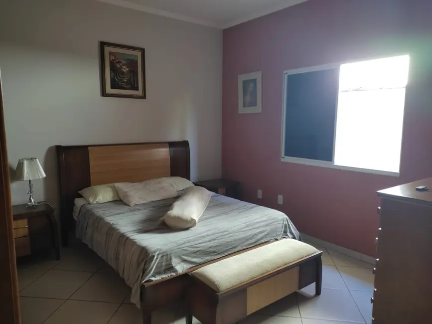 Foto 4 de Casa com 3 quartos à venda, 255m2 em Socorro, Pindamonhangaba - SP