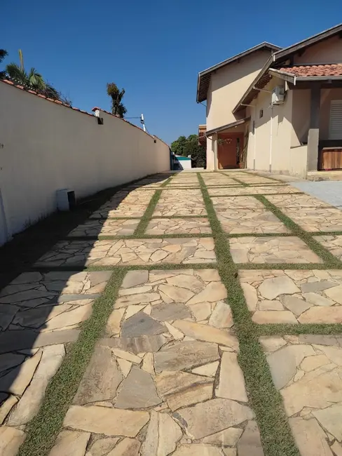 Foto 1 de Casa com 3 quartos à venda, 255m2 em Socorro, Pindamonhangaba - SP