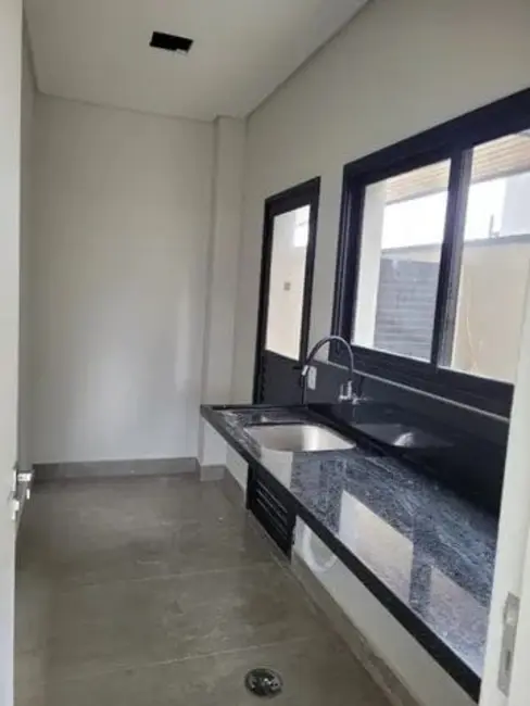 Foto 7 de Casa de Condomínio com 4 quartos à venda, 237m2 em Sao Jose Dos Campos - SP