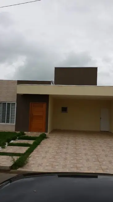 Foto 2 de Casa de Condomínio com 3 quartos à venda, 140m2 em Pindamonhangaba - SP