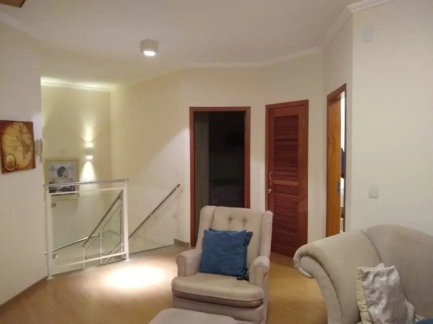 Foto 9 de Sobrado com 3 quartos à venda, 220m2 em Jardim Maria Augusta, Taubate - SP