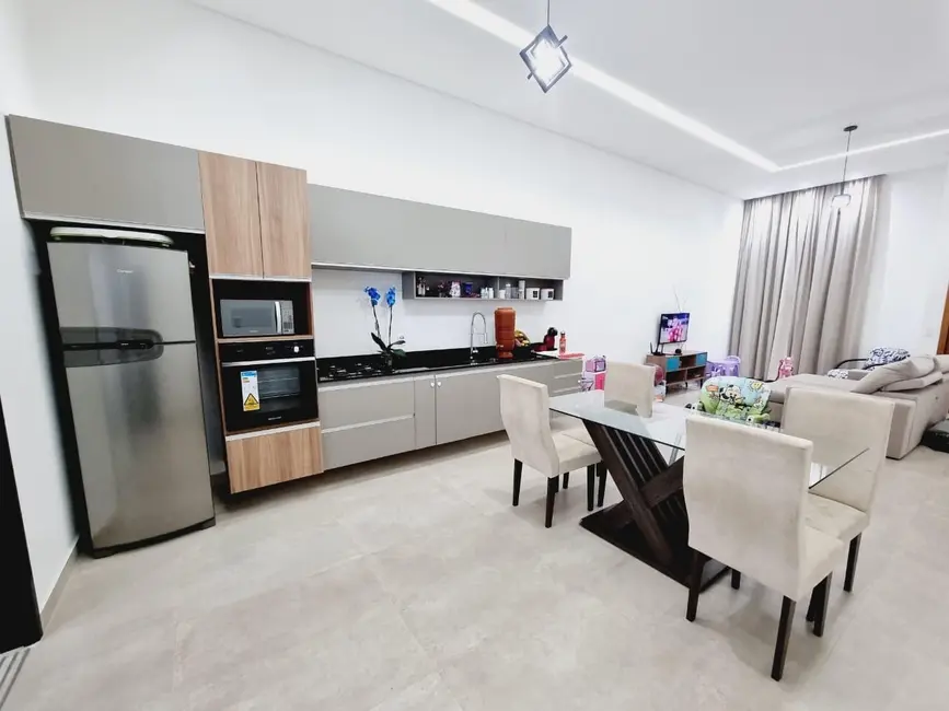 Foto 1 de Casa de Condomínio com 3 quartos à venda, 163m2 em Parque São Luís, Taubate - SP