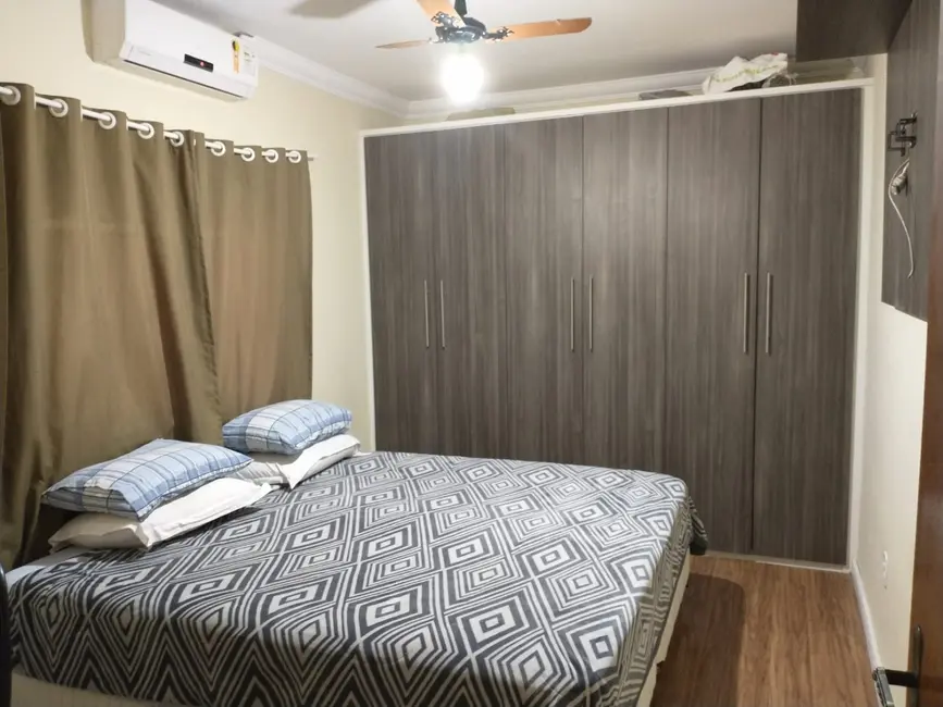 Foto 6 de Casa com 2 quartos à venda, 77m2 em Vila São José, Taubate - SP