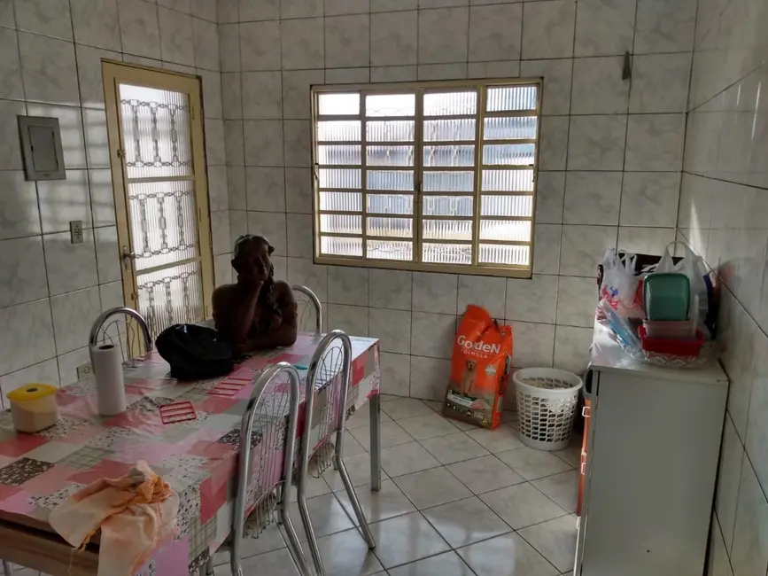 Foto 3 de Sobrado com 3 quartos à venda, 90m2 em Residencial Maricá, Pindamonhangaba - SP