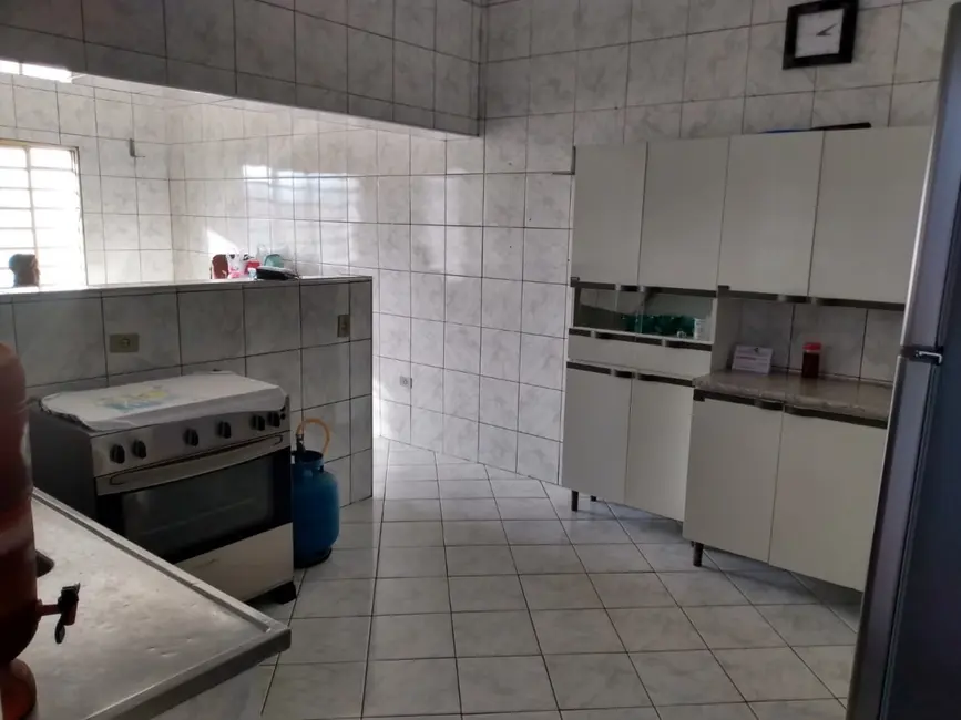 Foto 6 de Sobrado com 3 quartos à venda, 90m2 em Residencial Maricá, Pindamonhangaba - SP