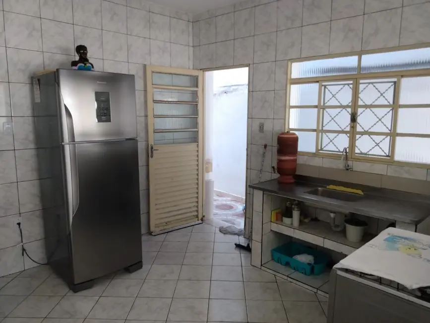 Foto 8 de Sobrado com 3 quartos à venda, 90m2 em Residencial Maricá, Pindamonhangaba - SP