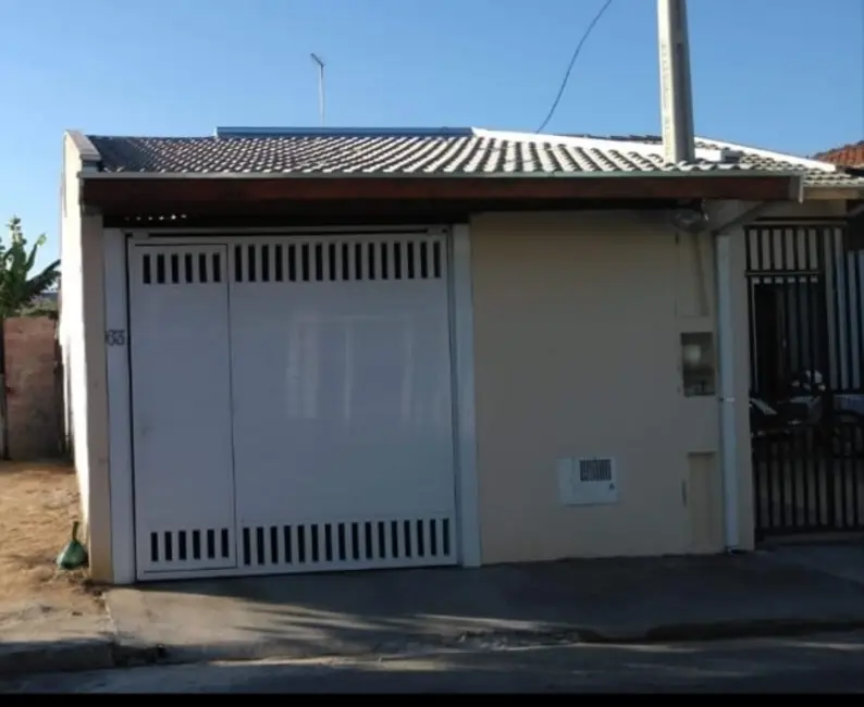 Foto 1 de Casa com 2 quartos à venda, 90m2 em Azeredo, Pindamonhangaba - SP
