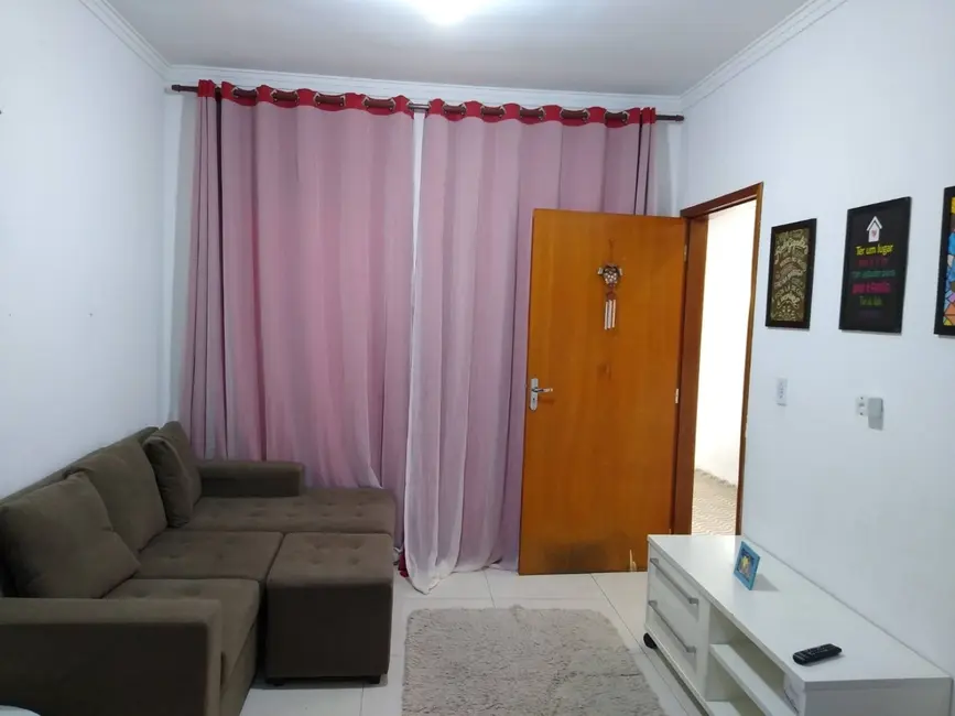 Foto 3 de Casa com 2 quartos à venda, 90m2 em Azeredo, Pindamonhangaba - SP