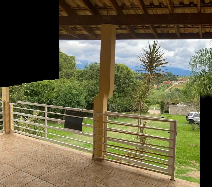 Foto 2 de Casa com 3 quartos à venda, 200m2 em Bom Jardim I, Guaratingueta - SP