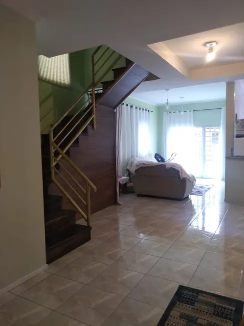 Foto 5 de Casa de Condomínio com 2 quartos à venda, 260m2 em Jardim dos Estados, Taubate - SP