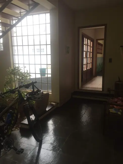 Foto 4 de Sobrado com 3 quartos à venda, 474m2 em Socorro, Pindamonhangaba - SP