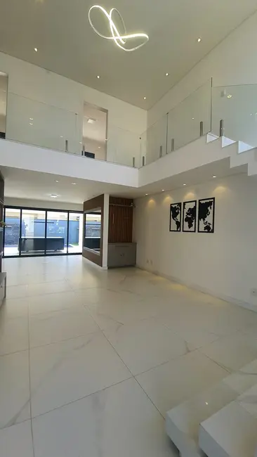 Foto 6 de Casa de Condomínio com 3 quartos à venda, 235m2 em Piracangaguá, Taubate - SP