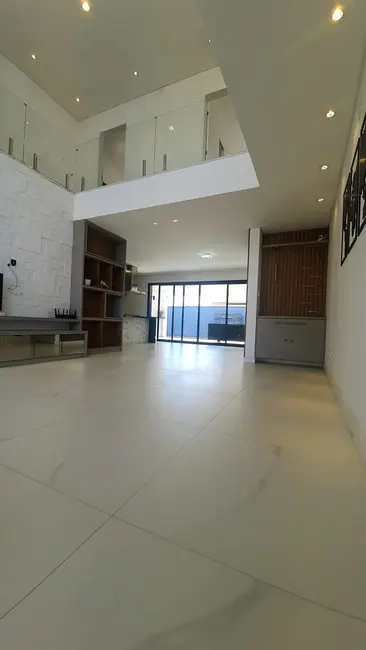 Foto 9 de Casa de Condomínio com 3 quartos à venda, 235m2 em Piracangaguá, Taubate - SP