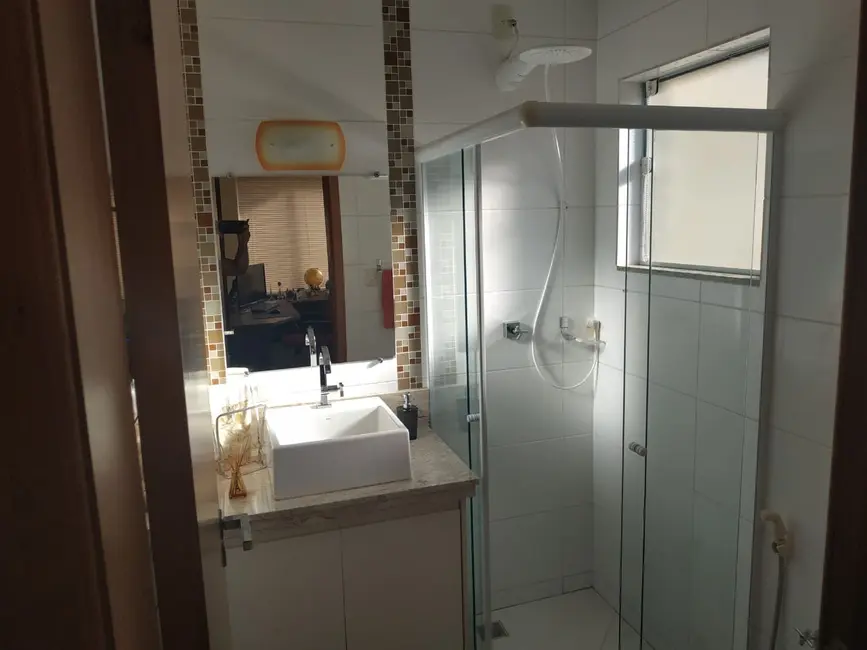 Foto 7 de Sobrado com 4 quartos à venda, 220m2 em Piracangaguá, Taubate - SP