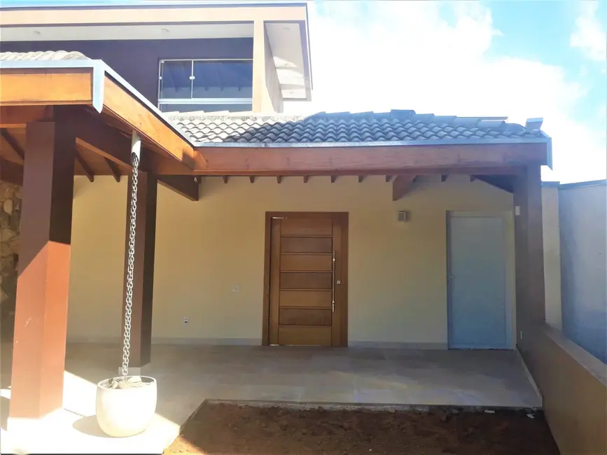 Foto 2 de Casa de Condomínio com 3 quartos à venda, 216m2 em Parque São Luís, Taubate - SP