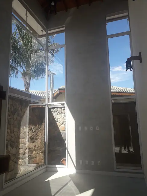 Foto 8 de Casa de Condomínio com 3 quartos à venda, 216m2 em Parque São Luís, Taubate - SP