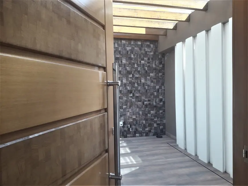 Foto 5 de Casa de Condomínio com 3 quartos à venda, 216m2 em Parque São Luís, Taubate - SP