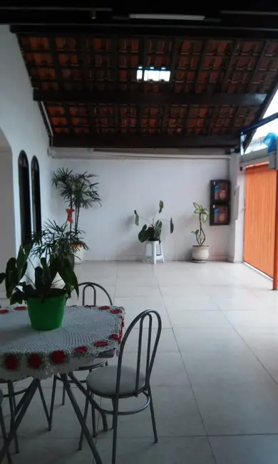 Foto 5 de Casa com 4 quartos à venda, 156m2 em Parque São Domingos, Pindamonhangaba - SP