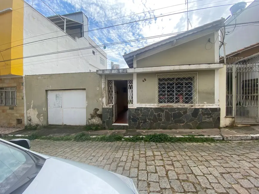 Casa com 3 quartos à venda, 180m2 em Aparecida - SP - imagem 1 Foto 1 de Casa com 3 quartos à venda, 180m2 em Aparecida - SP