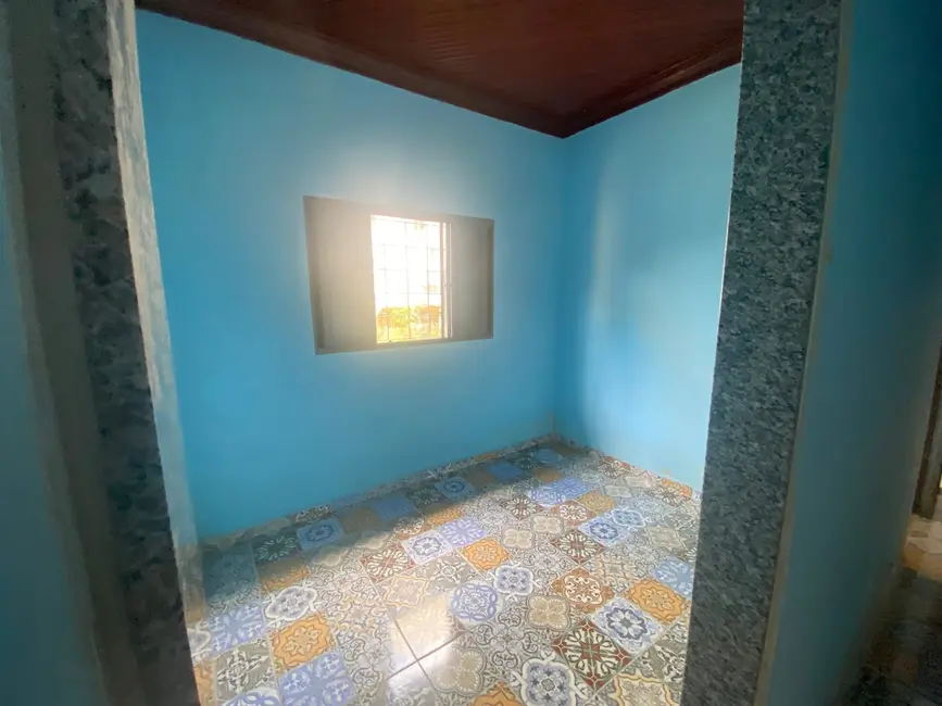 Casa com 3 quartos à venda, 180m2 em Aparecida - SP - imagem 8 Foto 8 de Casa com 3 quartos à venda, 180m2 em Aparecida - SP