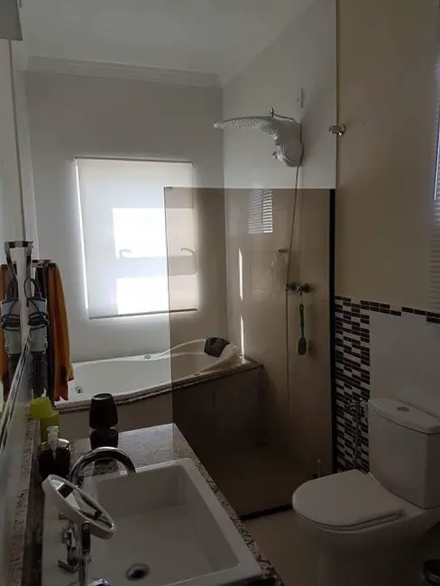 Foto 7 de Sobrado com 4 quartos à venda, 459m2 em Piracangaguá, Taubate - SP